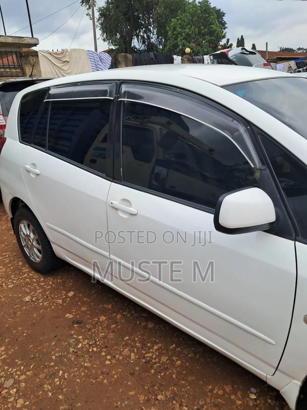 Toyota Corolla Spacio 2001 White