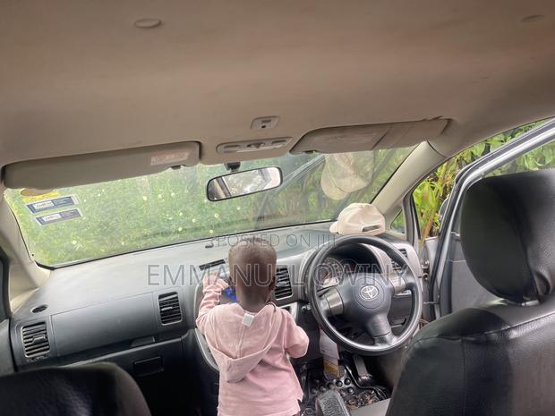 Toyota Wish 2007 Gray