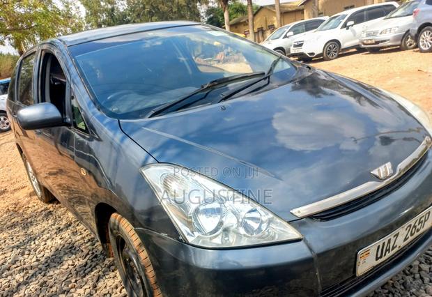 Toyota Wish 2004 Black