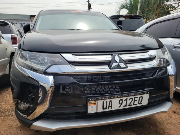 New Mitsubishi Outlander SE Launch Edition 2022 Blue