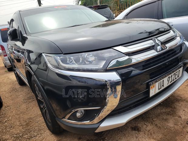 New Mitsubishi Outlander SE Launch Edition 2022 Blue