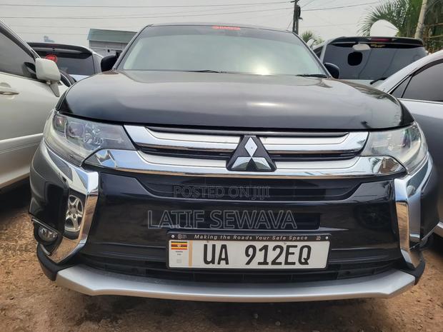 New Mitsubishi Outlander SE Launch Edition 2022 Blue