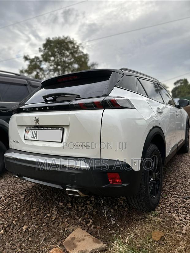 Peugeot 2008 1.2 PureTech (155 Hp) 2020 White