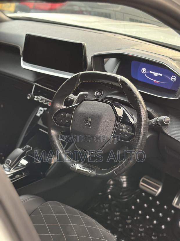 Peugeot 2008 1.2 PureTech (155 Hp) 2020 White