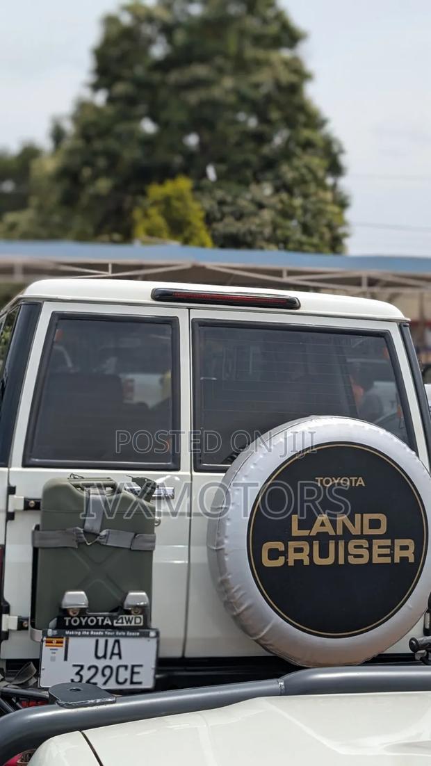 Toyota Land Cruiser Prado 2019 White