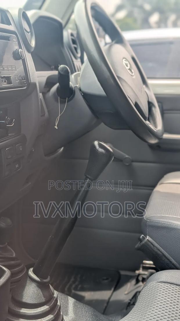Toyota Land Cruiser Prado 2019 White