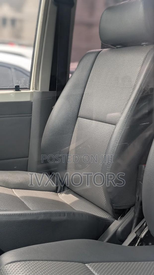 Toyota Land Cruiser Prado 2019 White