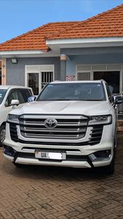 Toyota Land Cruiser LC300 2023 White for sale