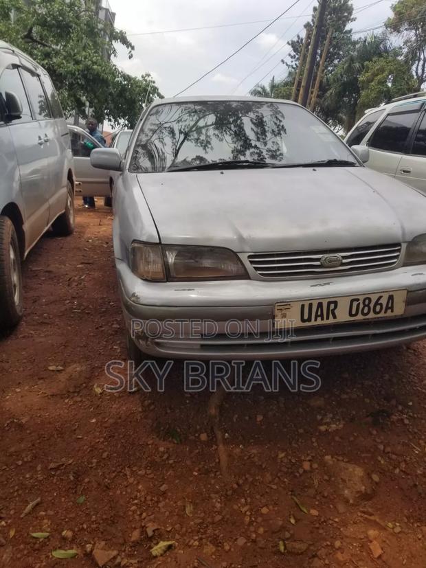 Toyota Corsa 2000 Silver