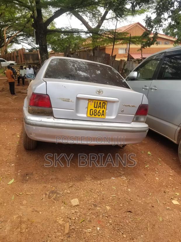 Toyota Corsa 2000 Silver