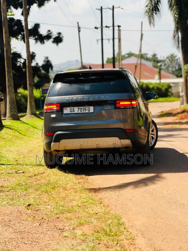 Land Rover Discovery 2017 Gray