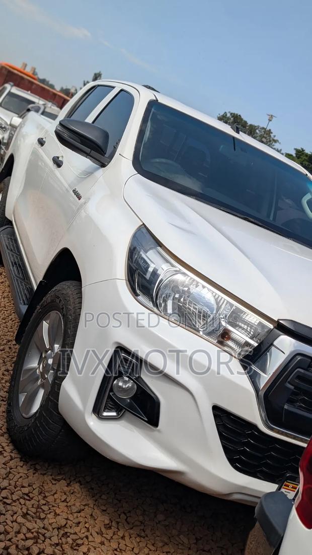 Toyota Hilux Revo Double Cab Deisel 2.8 RWD 2022 White