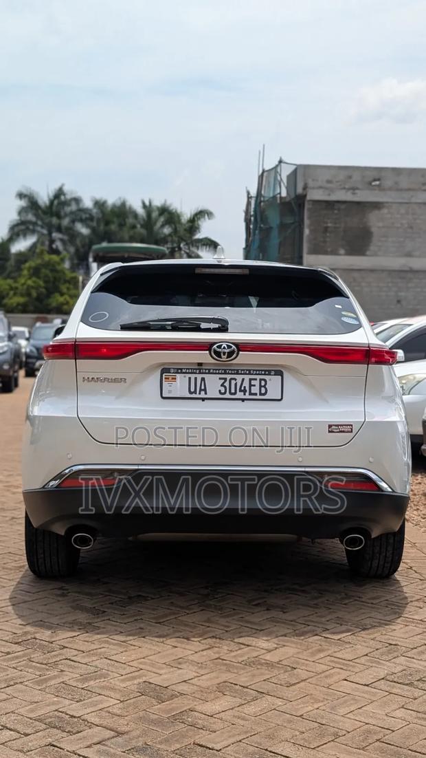 Toyota Harrier 2.0 2020 White
