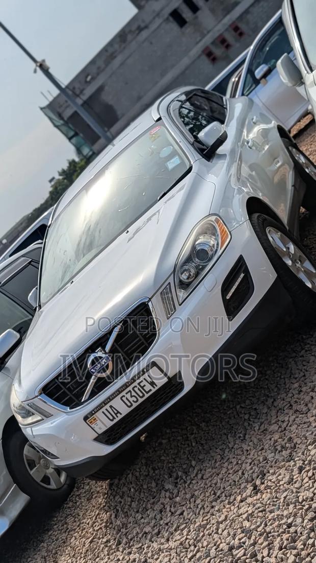 Volvo XC60 2012 White
