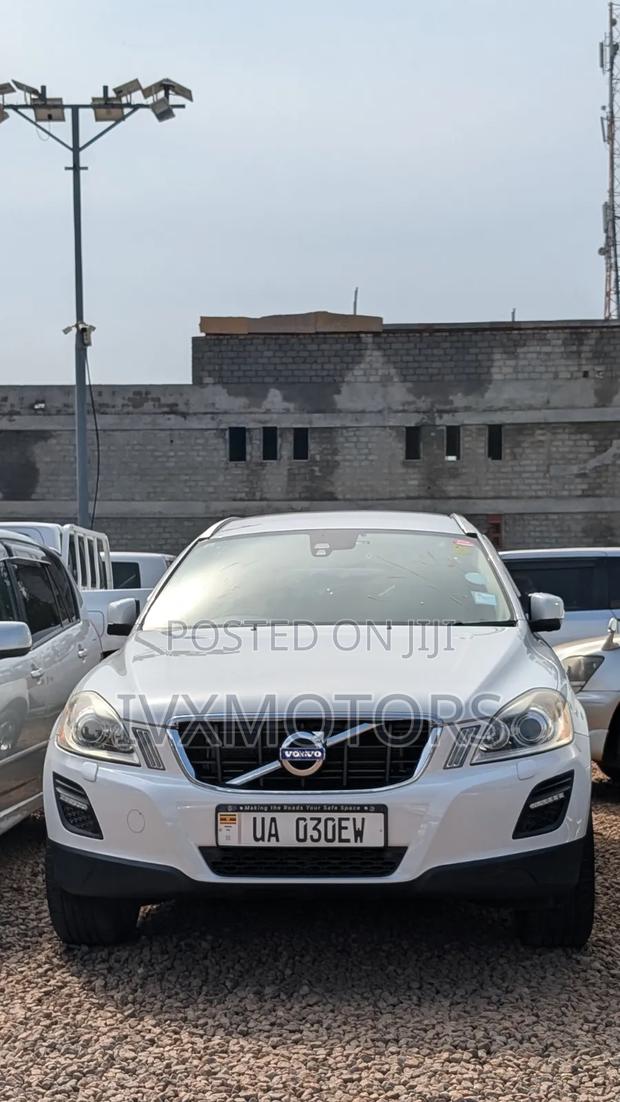 Volvo XC60 2012 White