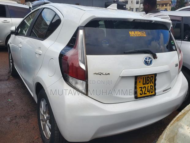 Toyota Aqua 2015 White