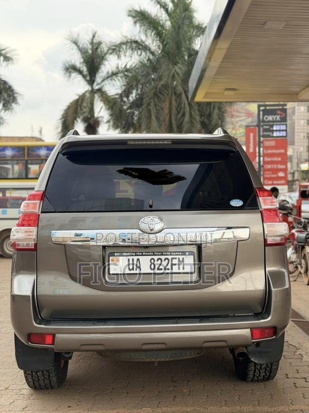 Toyota Land Cruiser 2018 Gray