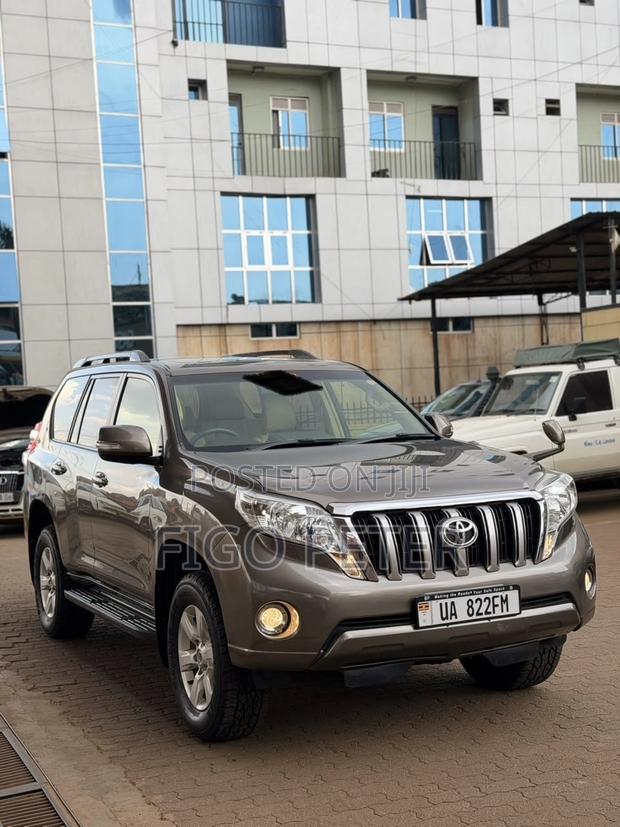 Toyota Land Cruiser 2018 Gray