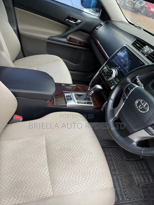 Toyota Mark X 2012 Ivory