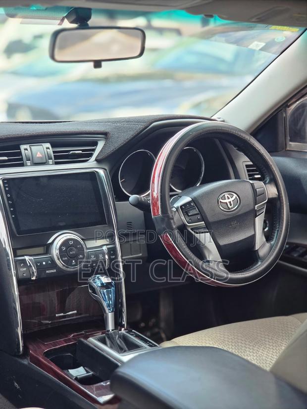 Toyota Mark X 2.5 AWD 2011 Gray