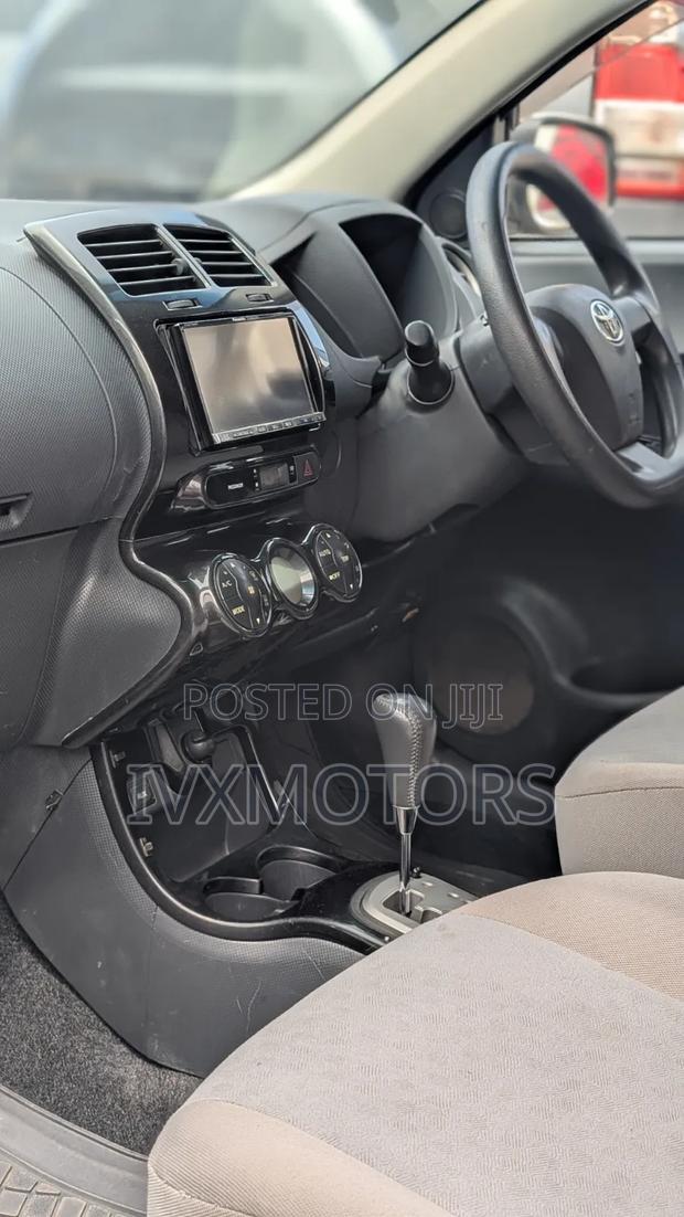 Toyota IST 2008 White