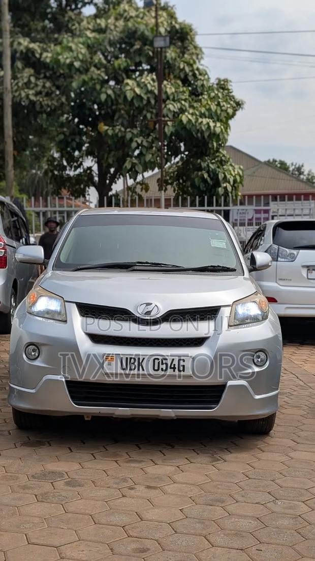 Toyota IST 2007 Silver