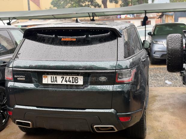 Land Rover Range Rover Sport 2017 Green