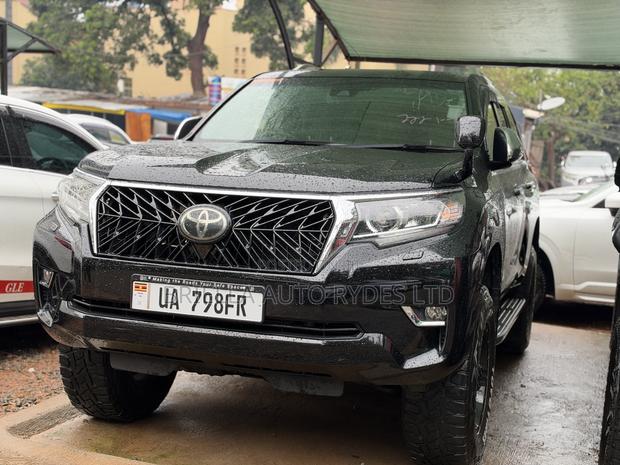 Toyota Land Cruiser Prado 2018 Matt Black
