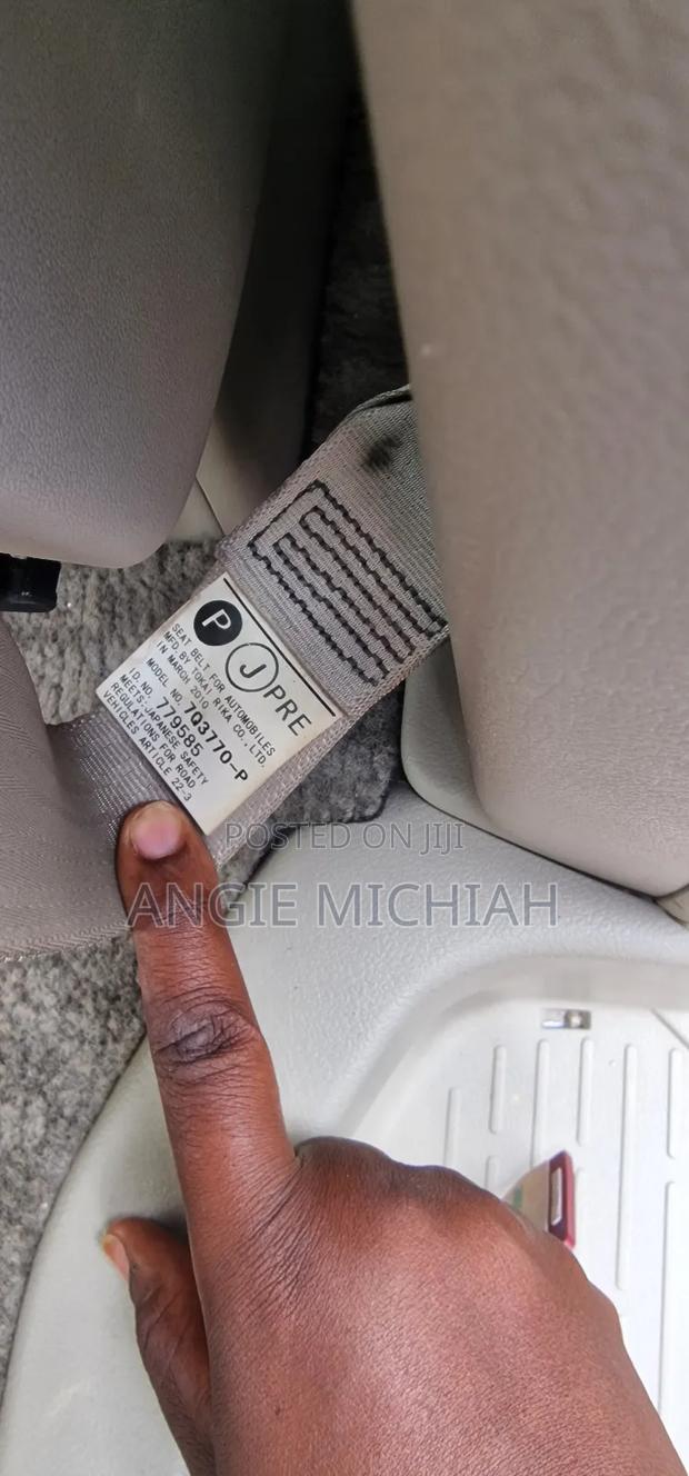 Toyota Noah 2010 White