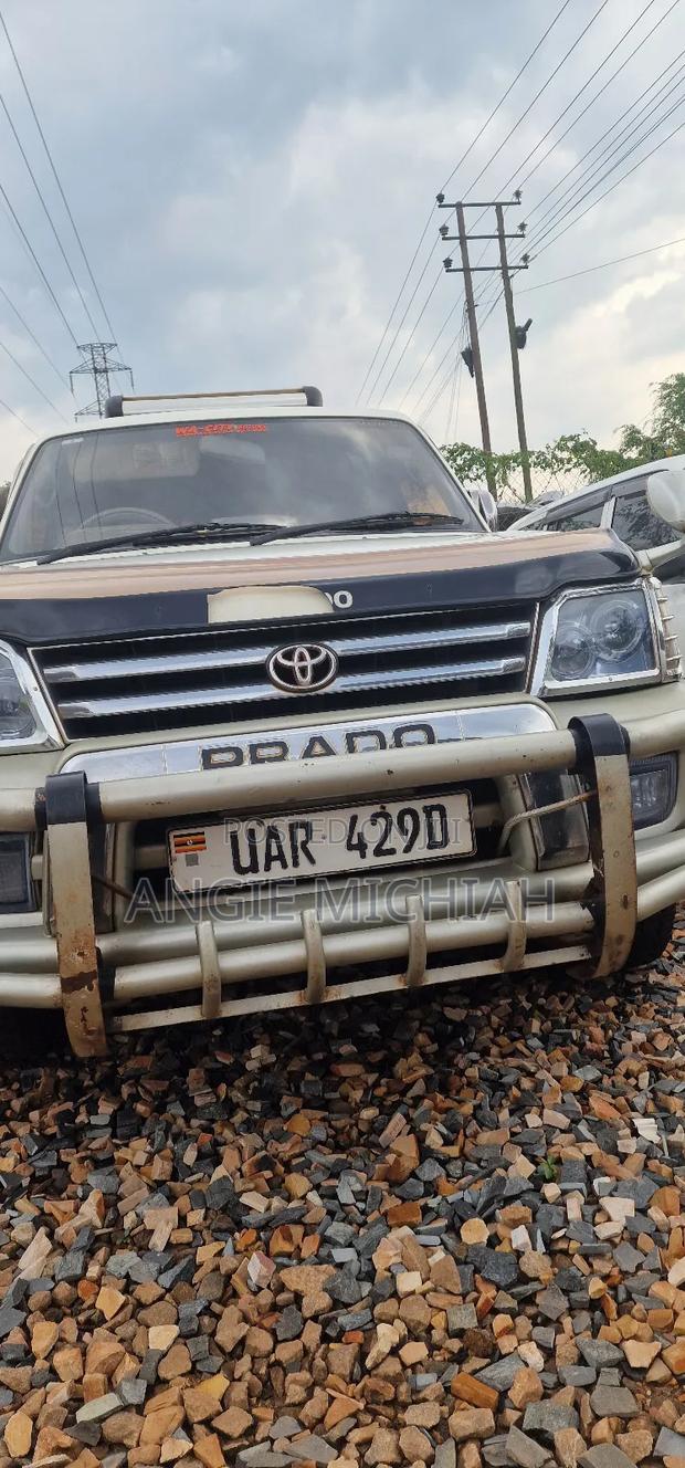 Toyota Land Cruiser 90 2002 Beige