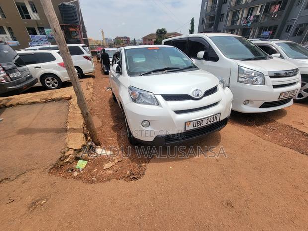 Toyota IST 2010 White