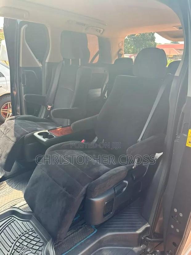 Toyota Alphard 2012 Gray