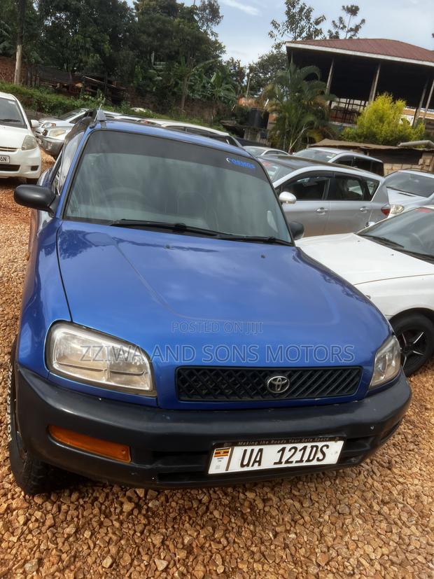 Toyota RAV4 2.0 4x4 2004 Blue