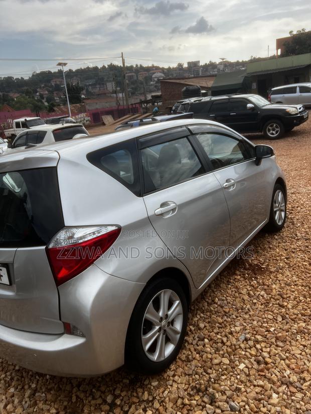 Toyota Ractis 1.5 AWD 2015 Silver