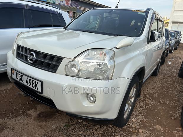 Nissan X-Trail 2.0 Petrol XE 2009 White