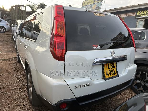 Nissan X-Trail 2.0 Petrol XE 2009 White