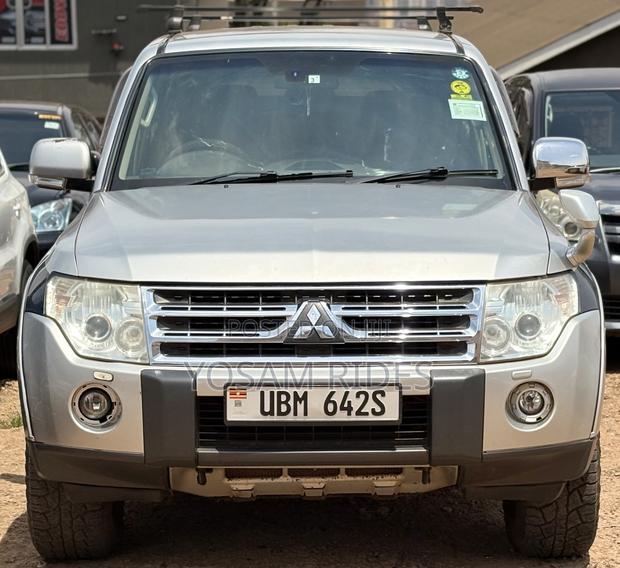Mitsubishi Pajero 3.2 Di-Dc GLS 2011