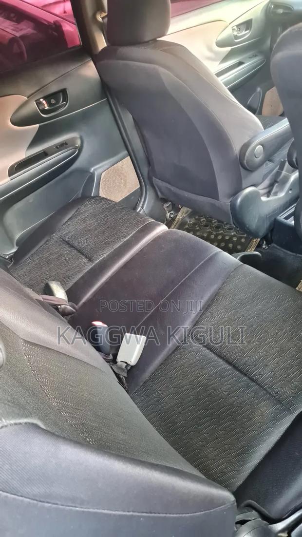 Toyota Wish 2012 Black