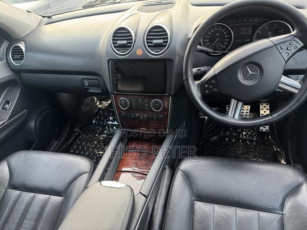 Mercedes-Benz M Class 2009 White