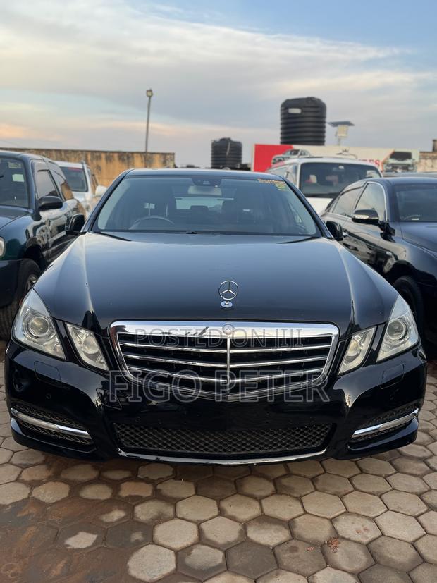 Mercedes-Benz E300 2010 Black