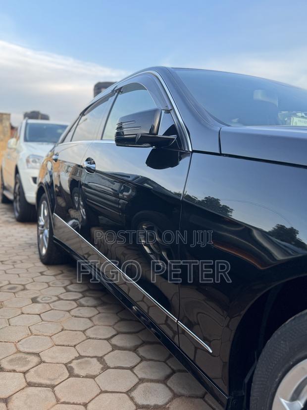 Mercedes-Benz E300 2010 Black