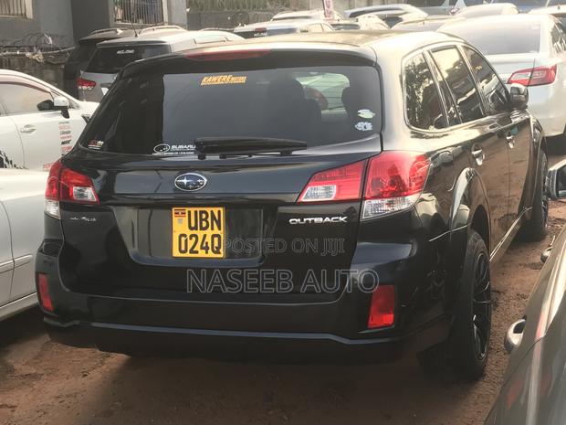 Subaru Outback 2010 Black