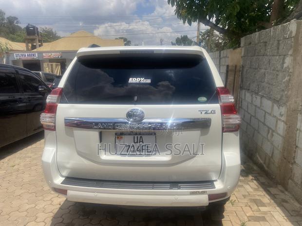 Toyota Land Cruiser Prado 2018 White
