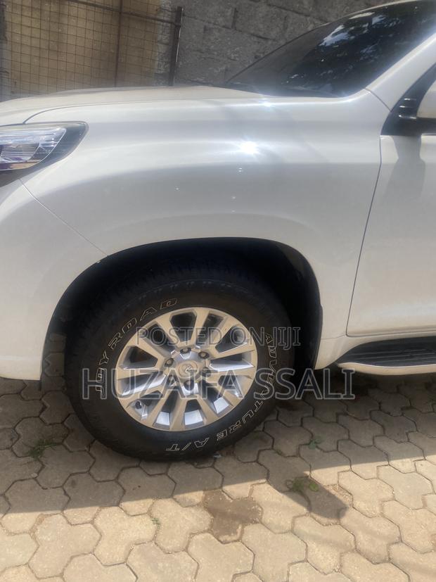 Toyota Land Cruiser Prado 2018 White