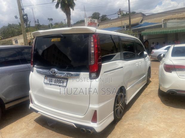 Toyota Noah 2020 White