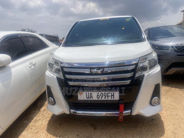 Toyota Noah 2020 White