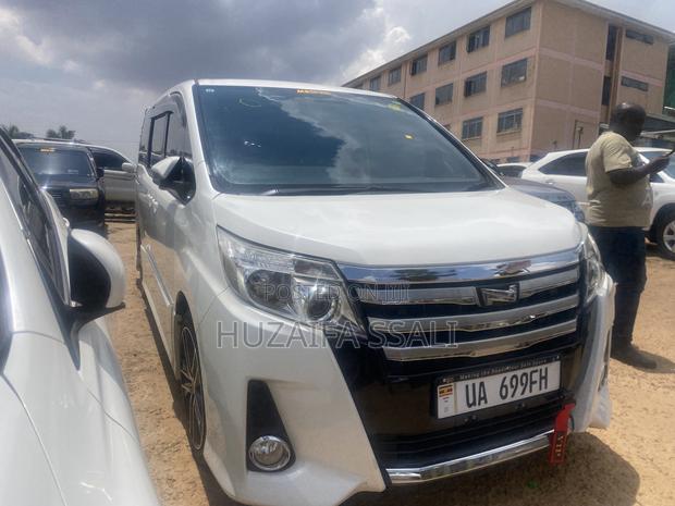 Toyota Noah 2020 White