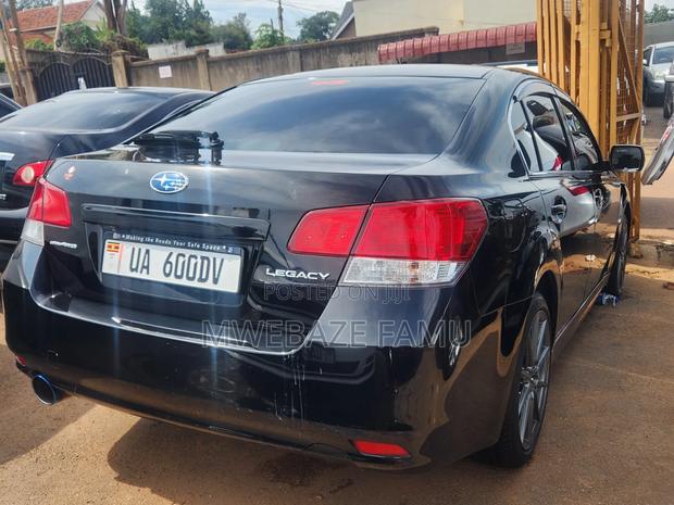 Subaru Legacy 2011 Black