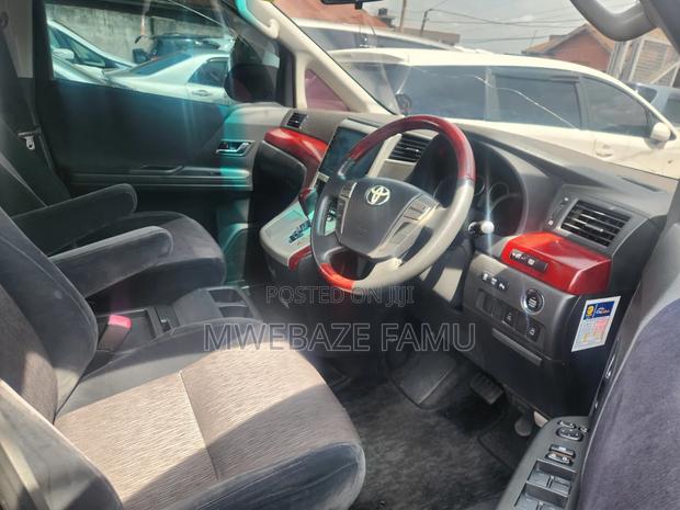 Toyota Alphard 2012 Black