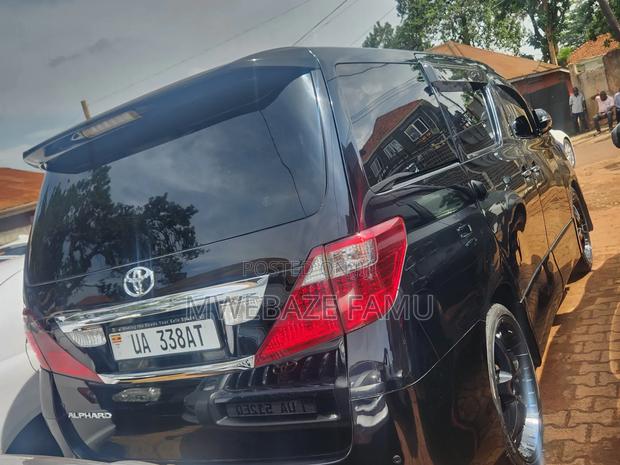 Toyota Alphard 2012 Black